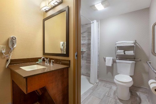 Best Western Summit Inn - image 21