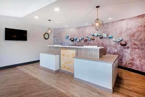 Best Western Summit Inn - image 34