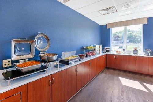 Best Western Summit Inn - image 37