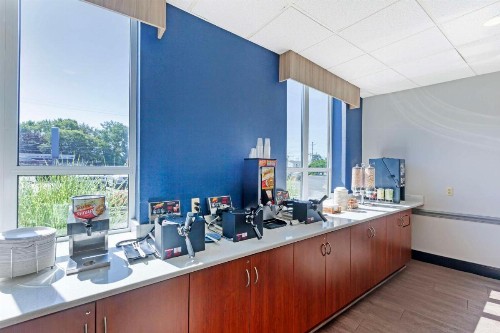 Best Western Summit Inn - image 38