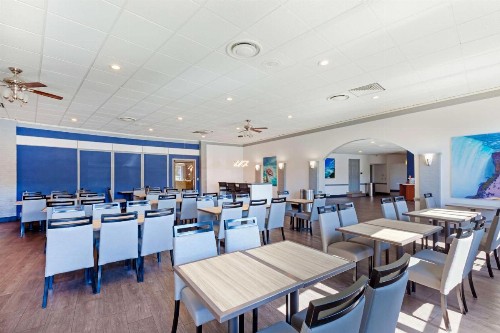 Best Western Summit Inn - image 4