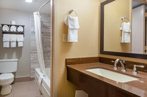 Best Western Summit Inn - image 41
