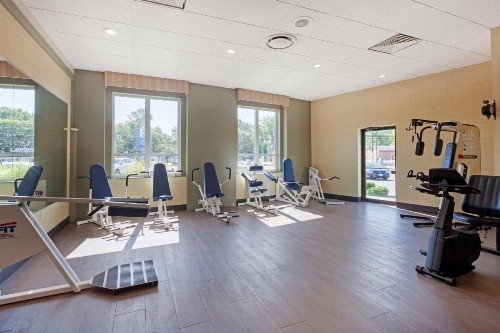 Best Western Summit Inn - image 7