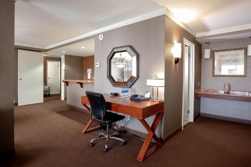 Sheraton Niagara Falls - image 21