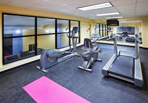 Holiday Inn Express & Suites Niagara Falls an IHG Hotel - image 16