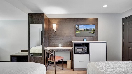 Days Inn & Suites by Wyndham Niagara Falls/Buffalo - image 13