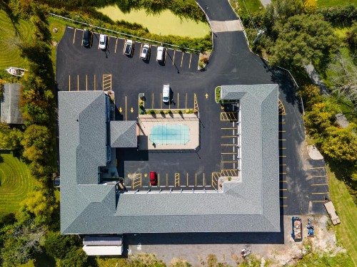 Days Inn & Suites by Wyndham Niagara Falls/Buffalo - image 32