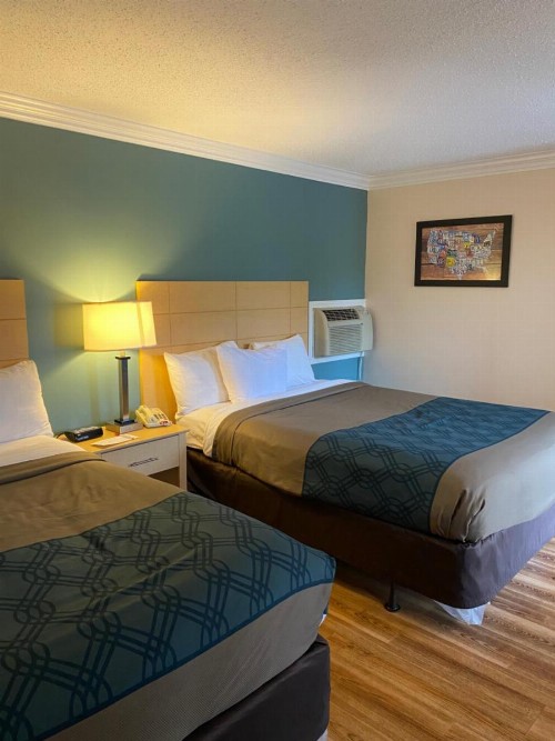 Econo Lodge at the Falls North - image 32