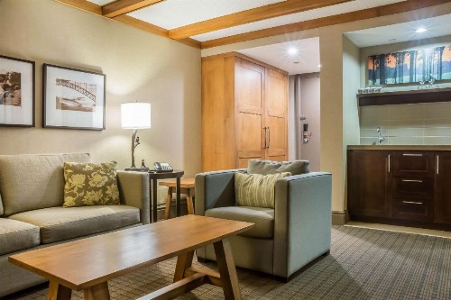 Comfort Inn The Pointe - image 24