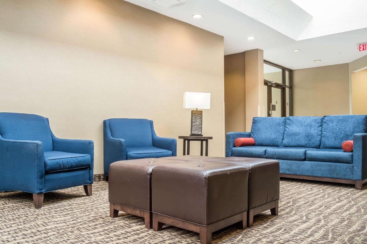 Comfort Inn The Pointe - image 5