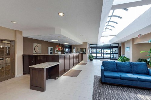 Comfort Inn The Pointe - image 7