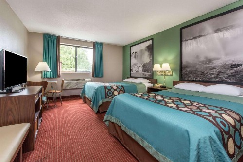Super 8 by Wyndham Niagara Falls - image 11