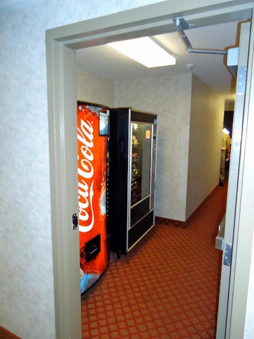 Super 8 by Wyndham Niagara Falls - image 25