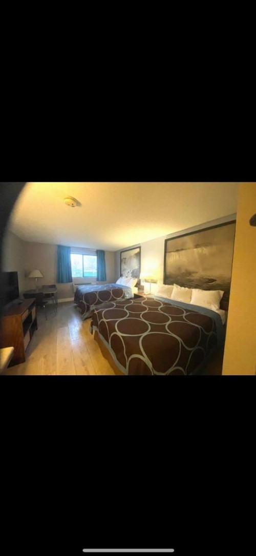 Super 8 by Wyndham Niagara Falls - image 36