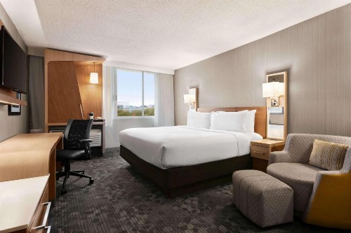 Wyndham Garden at Niagara Falls - image 3