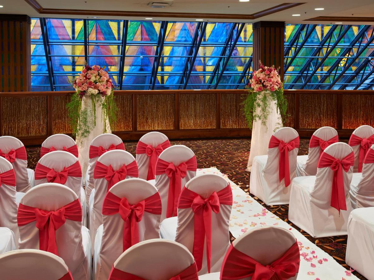Seneca Niagara Resort & Casino - image 5