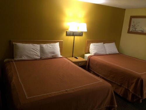Caravan Motel - image 19
