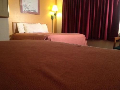 Caravan Motel - image 20