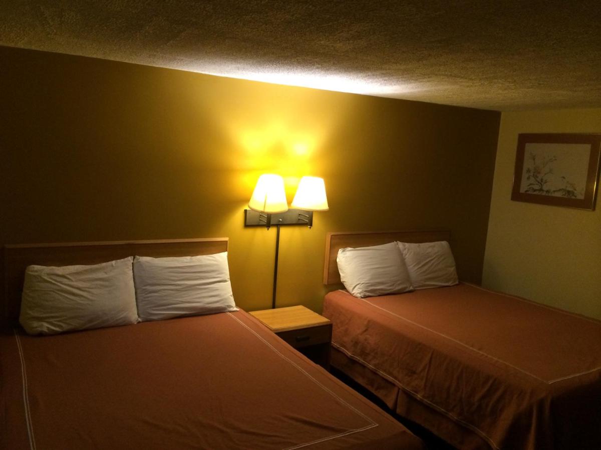 Caravan Motel - image 3