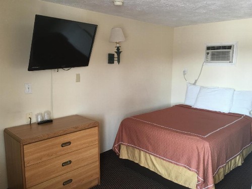 Caravan Motel - image 34