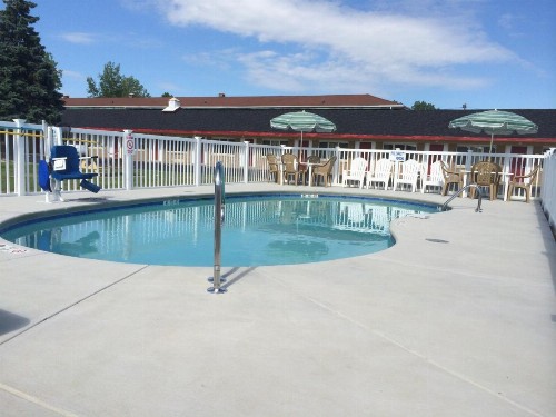 Caravan Motel - image 35