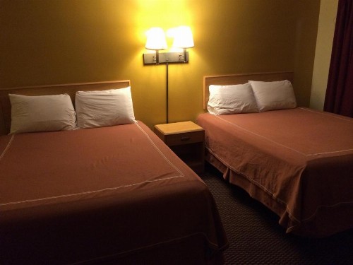 Caravan Motel - image 39