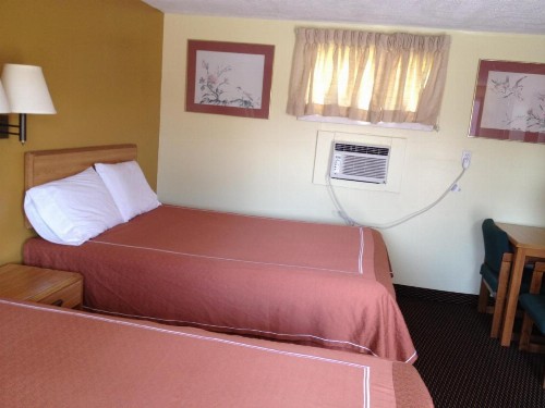 Caravan Motel - image 42