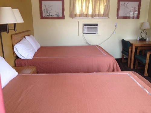 Caravan Motel - image 6