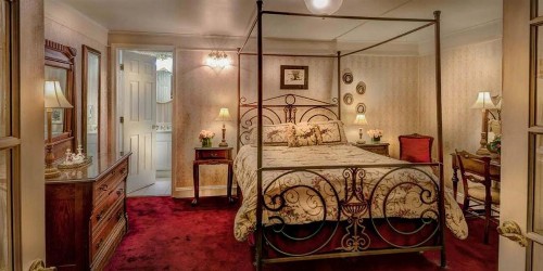 Red Coach Inn - image 16