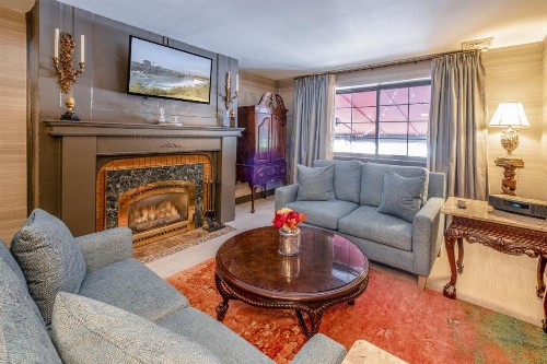 Red Coach Inn - image 34