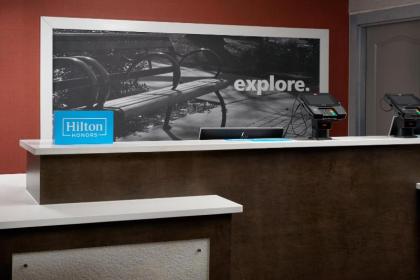 Hampton Inn Niagara Falls - image 9