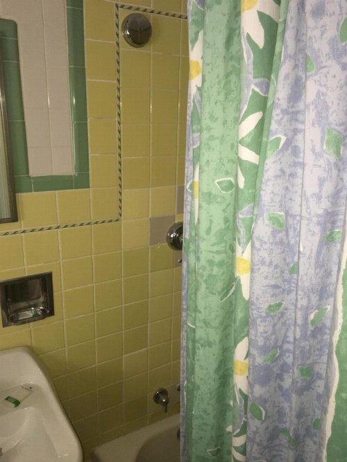 Anchor Motel - image 36