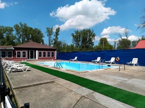 Anchor Motel - image 5