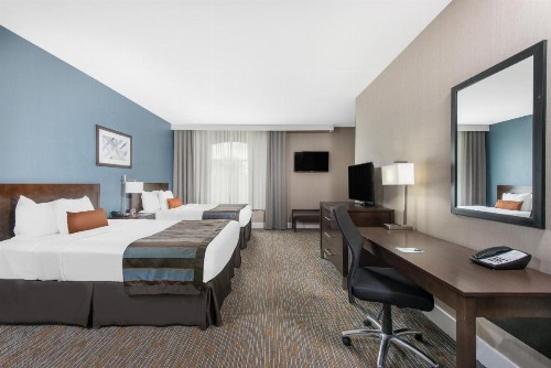 Wingate by Wyndham Niagara Falls - image 10