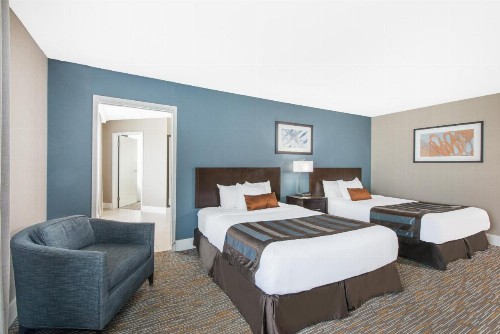 Wingate by Wyndham Niagara Falls - image 13