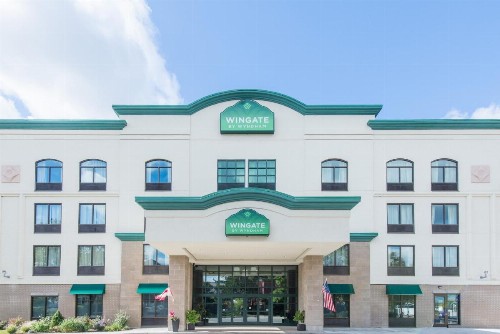 Wingate by Wyndham Niagara Falls - image 2
