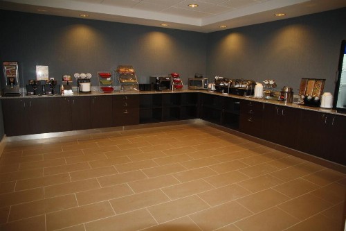 Wingate by Wyndham Niagara Falls - image 33
