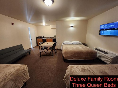Stay Inn and Suites - image 21