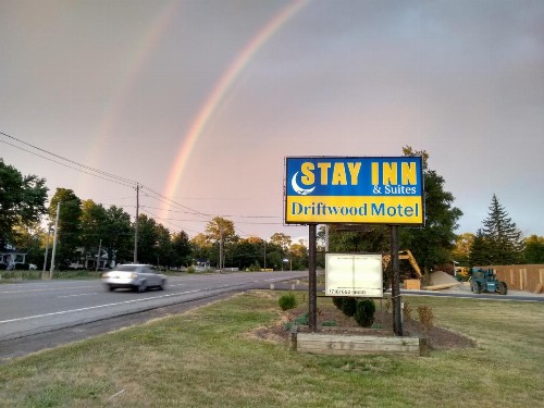 Stay Inn and Suites - image 29