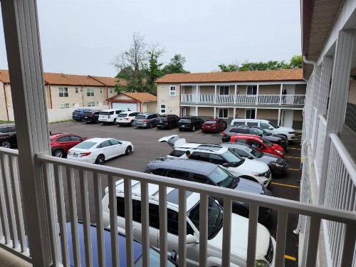 Stay Inn and Suites - image 32