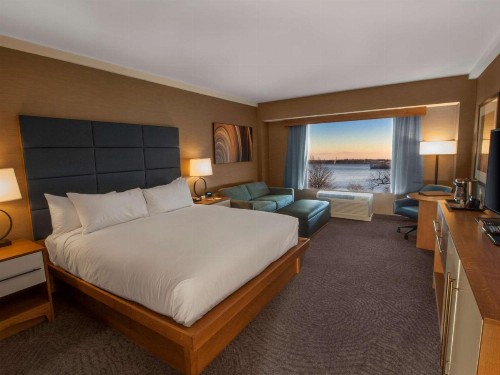 DoubleTree by Hilton Hotel Niagara Falls New York - image 30