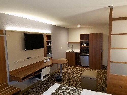 Microtel Inn & Suites by Wyndham Niagara Falls - image 37