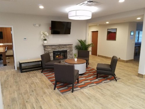Microtel Inn & Suites by Wyndham Niagara Falls - image 41