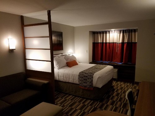 Microtel Inn & Suites by Wyndham Niagara Falls - image 47