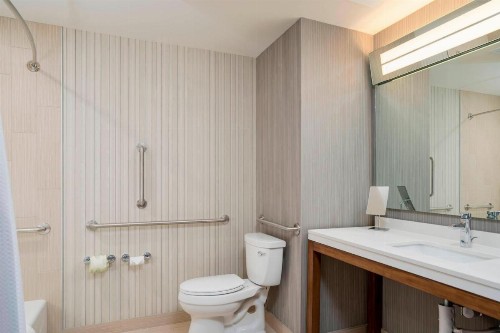 Courtyard by Marriott Niagara Falls USA - image 16