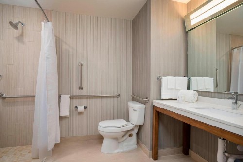 Courtyard by Marriott Niagara Falls USA - image 20