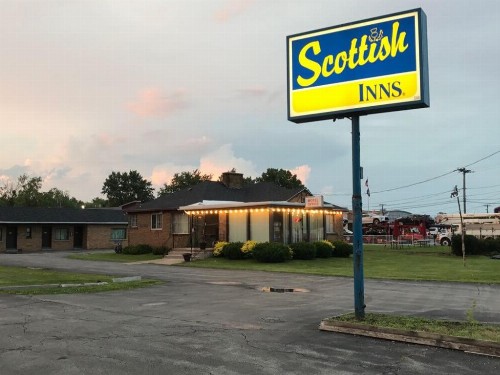 Scottish Inns Niagara Falls - image 1