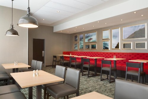 Hyatt Place Niagara Falls - image 21