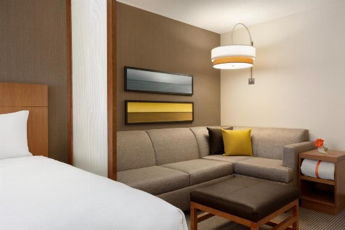 Hyatt Place Niagara Falls - image 30