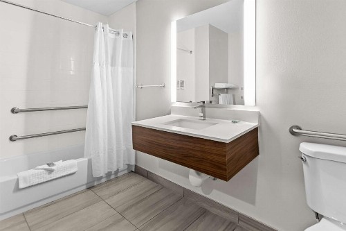 Best Western Niceville - Eglin AFB Hotel - image 19